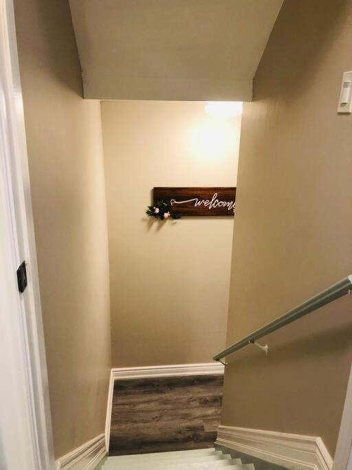 Entire Basement With 3 Bedrooms Niagara Falls Eksteriør billede