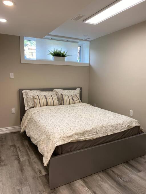 Entire Basement With 3 Bedrooms Niagara Falls Eksteriør billede